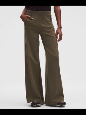 Lulu Define pants set Luon